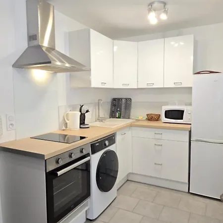 T2 Du Sanctuaire 400 M De La Grotte Wifi Tv لورد