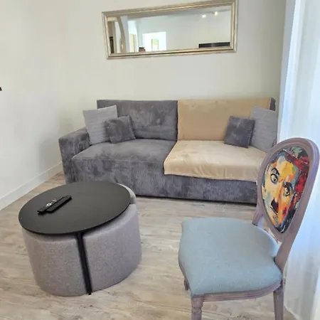 Апартаменты T2 Du Sanctuaire 400 M De La Grotte Wifi Tv *