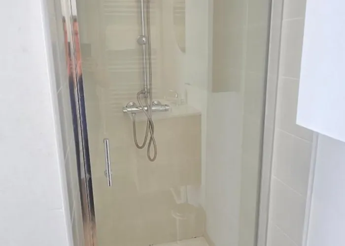 شقة T2 Du Sanctuaire 400 M De La Grotte Wifi Tv