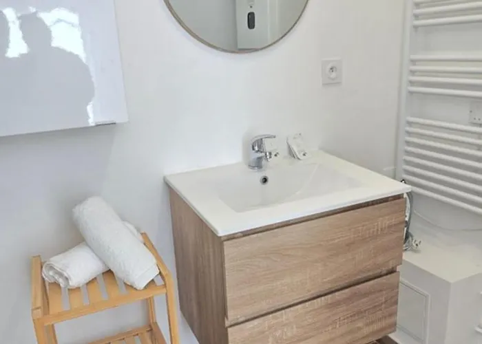 T2 Du Sanctuaire 400 M De La Grotte Wifi Tv Apartman